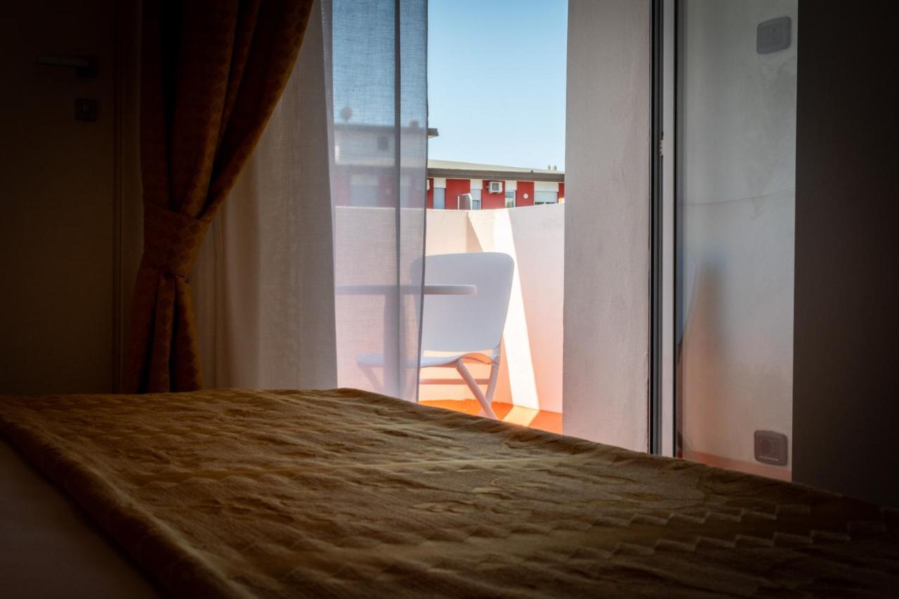 Continental B&B City Hotel Бібіоне Екстер'єр фото