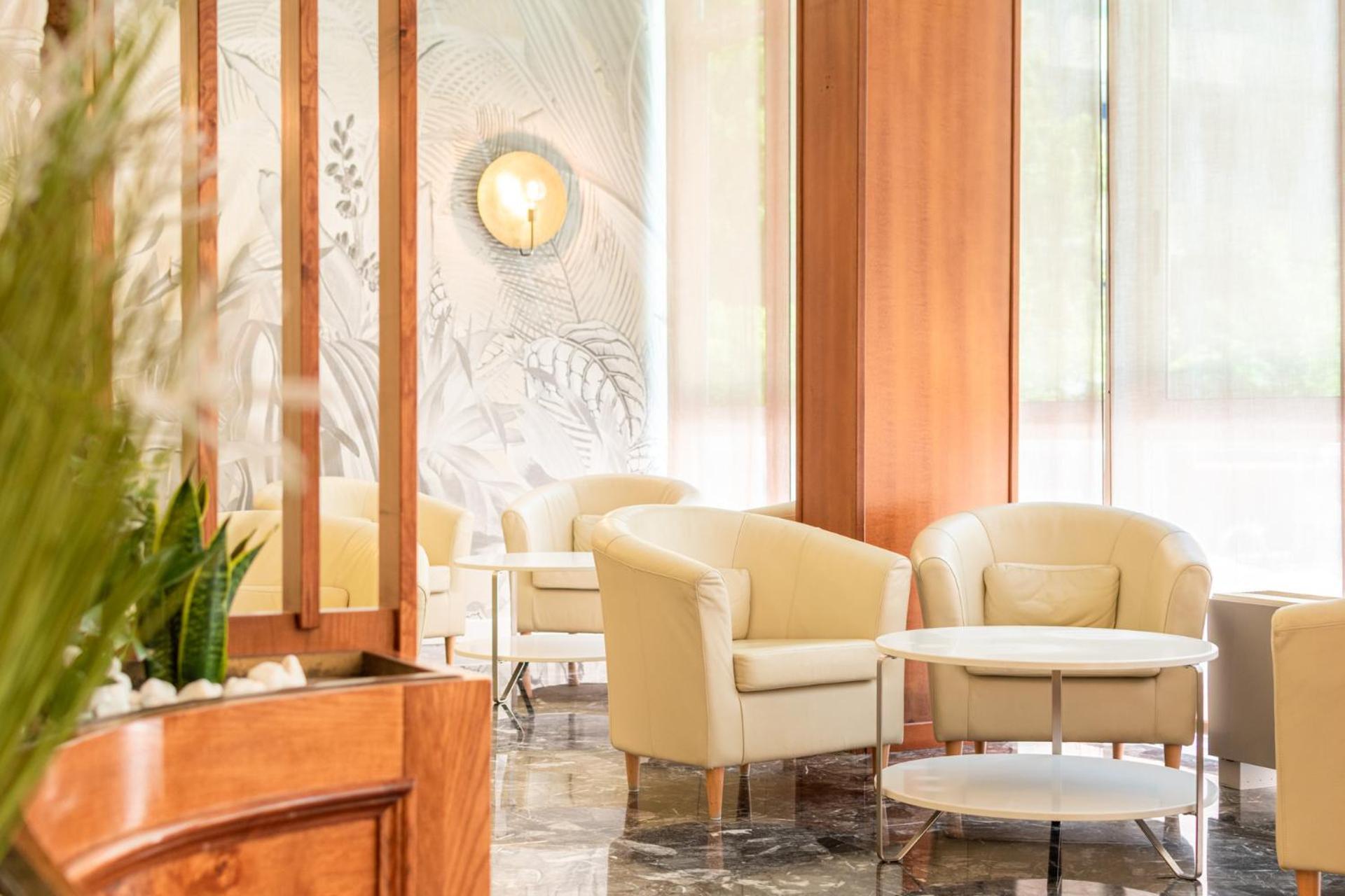 Continental B&B City Hotel Бібіоне Екстер'єр фото